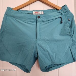 Fjallraven Women's 30"-31" Hiking Shorts, Teal